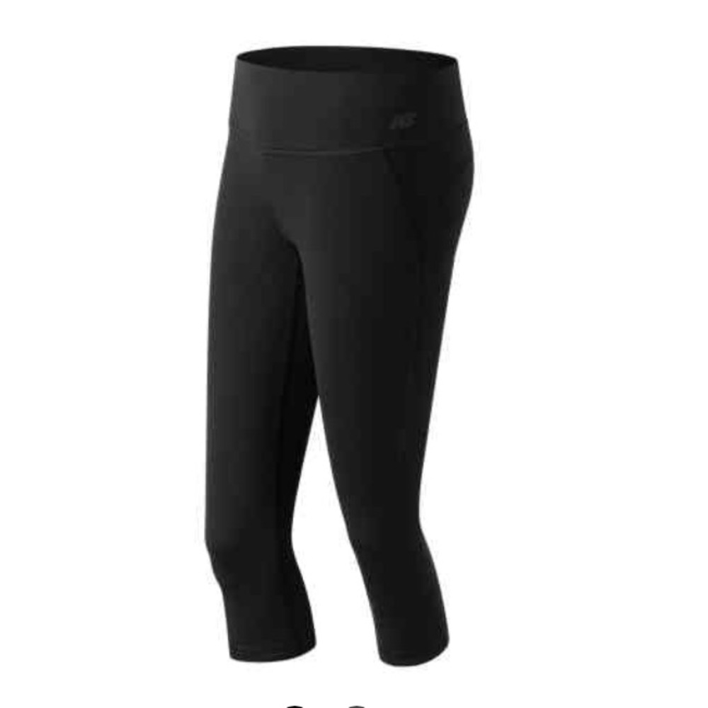 New Balance Premium Performance Capri in Black